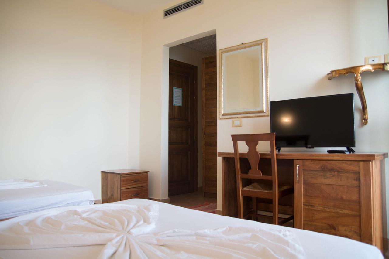 Hotel Princess Jerolda Orikumi Exteriér fotografie